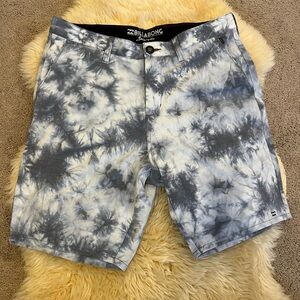 Billabong New Order submersible chino hybrid shorts mens 34, gray and white